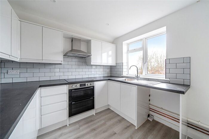 2 Bedroom Flat For Sale In Jubbs Lane, Ogbourne St. George, Marlborough, Wiltshire, SN8