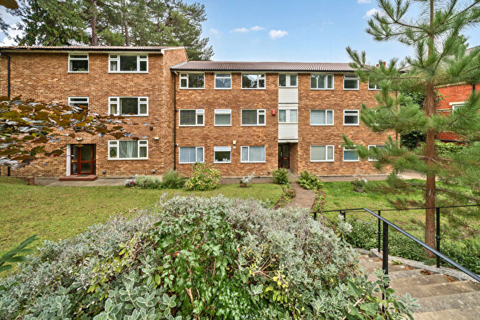 2 Bedroom Apartment For Sale In Lubbock Road, Chislehurst, BR7