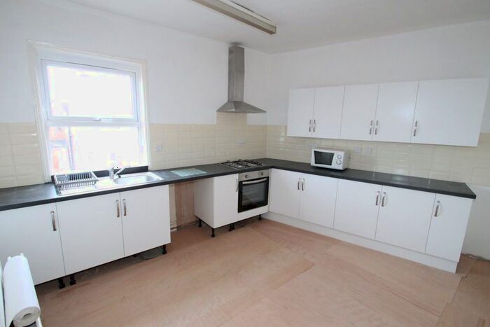 5 Bedroom Flat To Rent In Braunstone Gate, Leicester, LE3