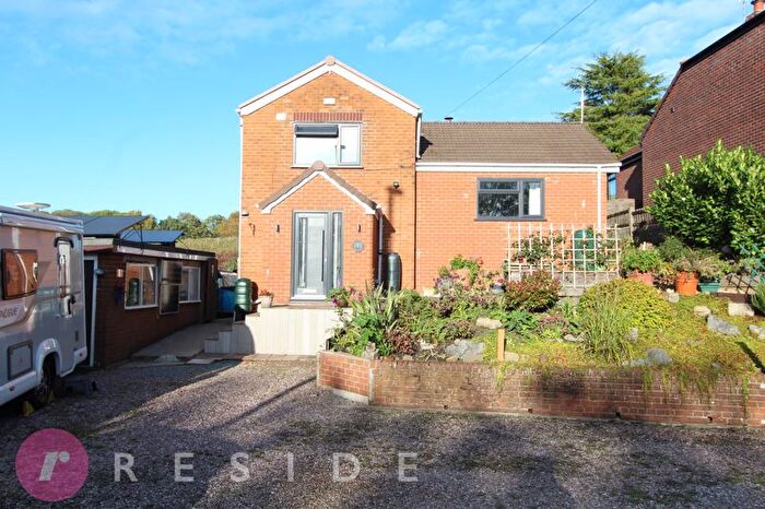 3 Bedroom Detached House For Sale In Newhey Road, Milnrow, Rochdale, OL16
