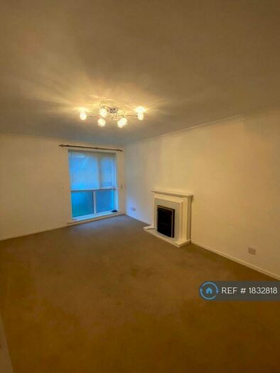 2 Bedroom Flat To Rent In Ouston, Durham, DH2