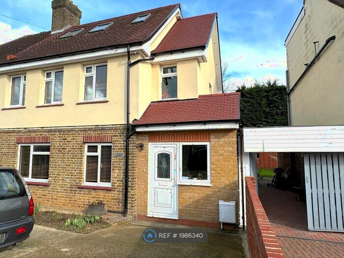 1 Bedroom Flat To Rent In Royal Lane, West Drayton, UB7