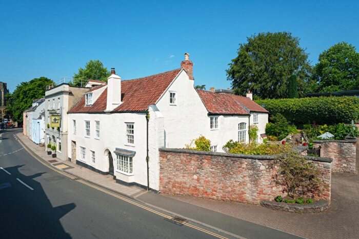 4 Bedroom Semi-Detached House For Sale In St. Thomas Street, BA5
