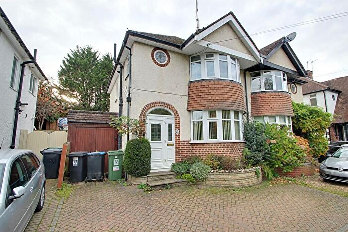 3 Bedroom Semi Detached House For Sale In Ridgeway Close, Hemel Hempstead, HP3