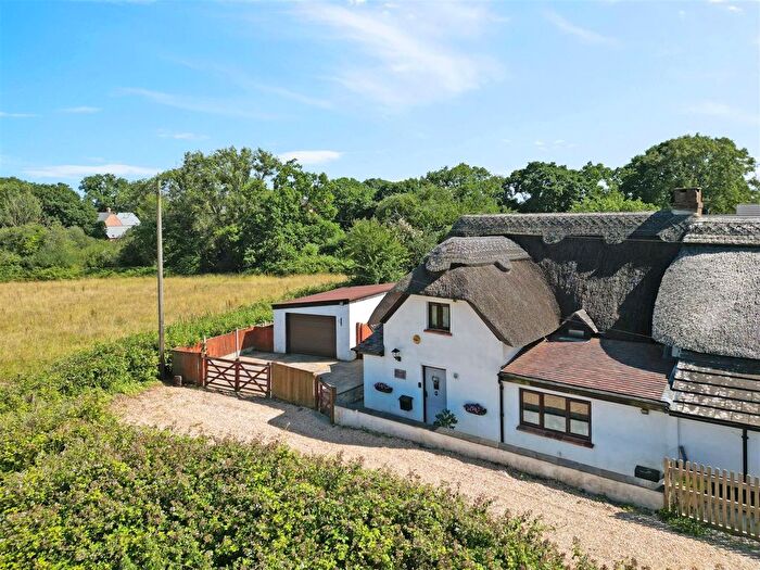 4 Bedroom Cottage For Sale In Wareham Road, Lytchett Matravers, Poole, BH16