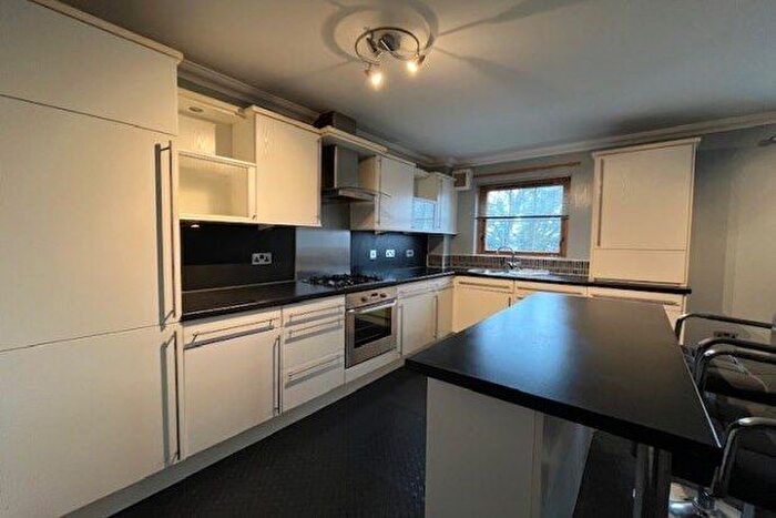 2 Bedroom Flat To Rent In Silverbirch Wynd, Port Glasgow, PA14
