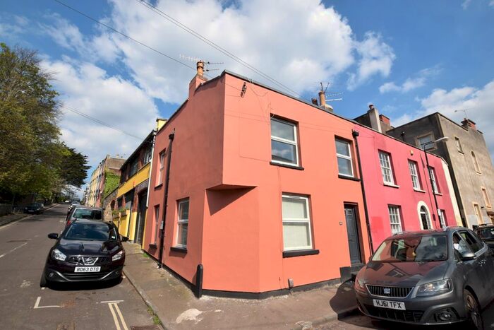3 Bedroom End Of Terrace House To Rent In Bath Buildings, Bristol, BS6