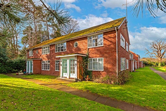 3 Bedroom Maisonette For Sale In Westminster Court, St. Albans, AL1