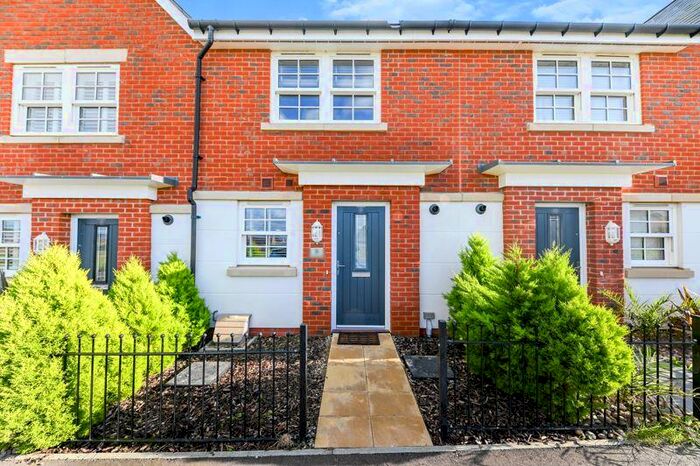 2 Bedroom Terraced House To Rent In Bazeley Road, Waterlooville, PO7