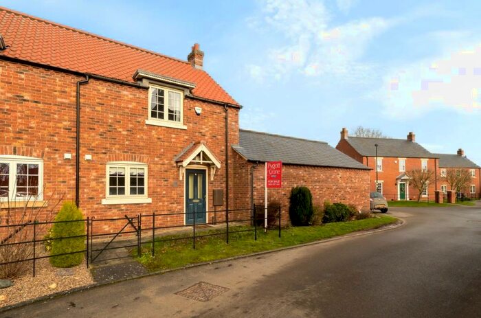 2 Bedroom Semi-Detached House For Sale In Townhill Lane, Bucknall, LN10
