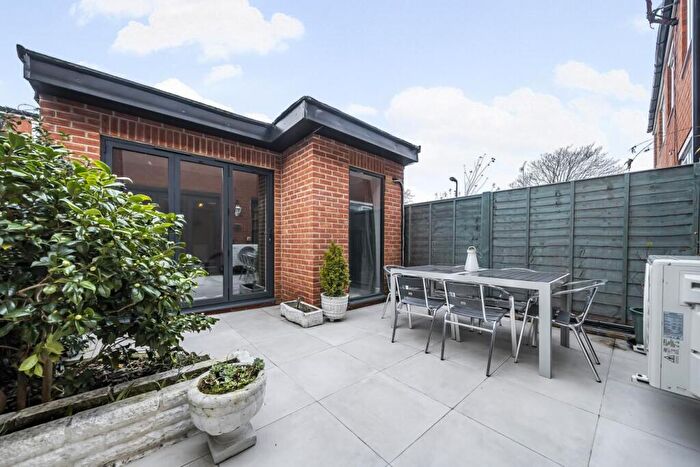 3 Bedroom Terraced House For Sale In Caistor Road, Balham, SW12