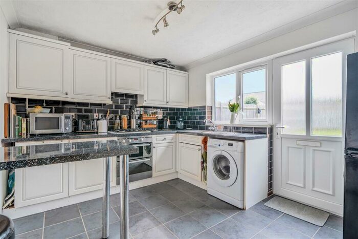 2 Bedroom Semi-Detached House For Sale In Marsham Close, Harrietsham, ME17