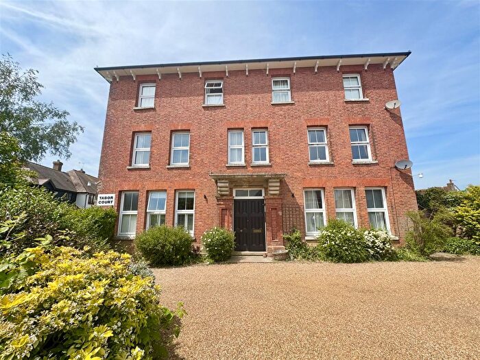 2 Bedroom Flat To Rent In Horsmonden, TN12