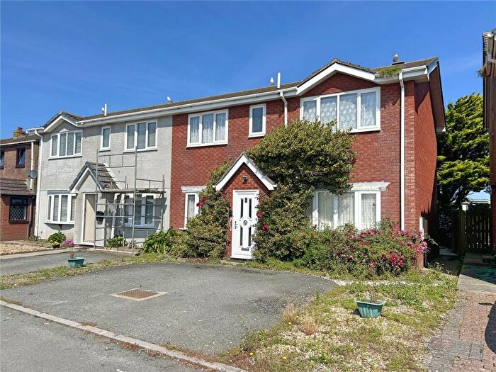 3 Bedroom Semi-Detached House For Sale In Plas Edwards, Tywyn, Gwynedd, LL36