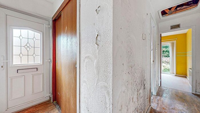 2 Bedroom Bungalow For Sale In Foxglove Place, Glasgow, G53