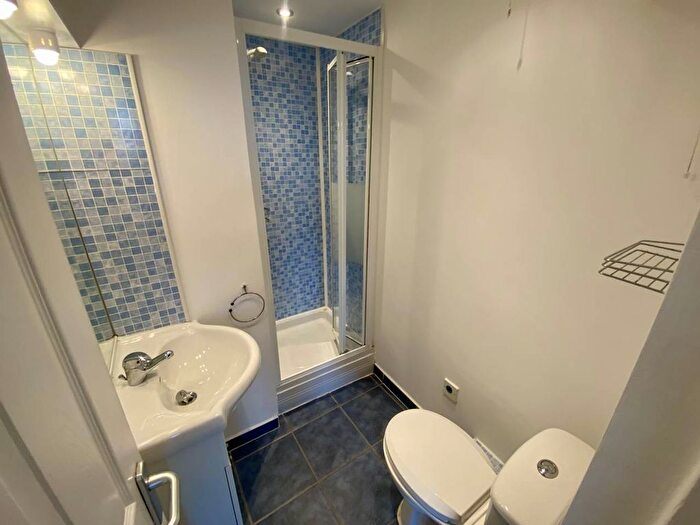 1 Bedroom Flat To Rent In Bay View Crescent, Brynmill, Swansea, SA1