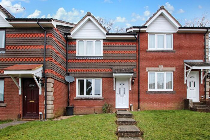 2 Bedroom Terraced House To Rent In Jacobean Close, Maidenbower, RH10
