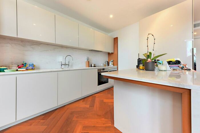 1 Bedroom Flat To Rent In Capital Building, Embassy Gardens, London, SW11