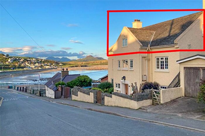 2 Bedroom Apartment For Sale In Lon Felin, Criccieth, Gwynedd, LL52