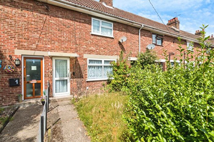 2 Bedroom Terraced House For Sale In Common Lane, Beccles, Suffolk, NR34