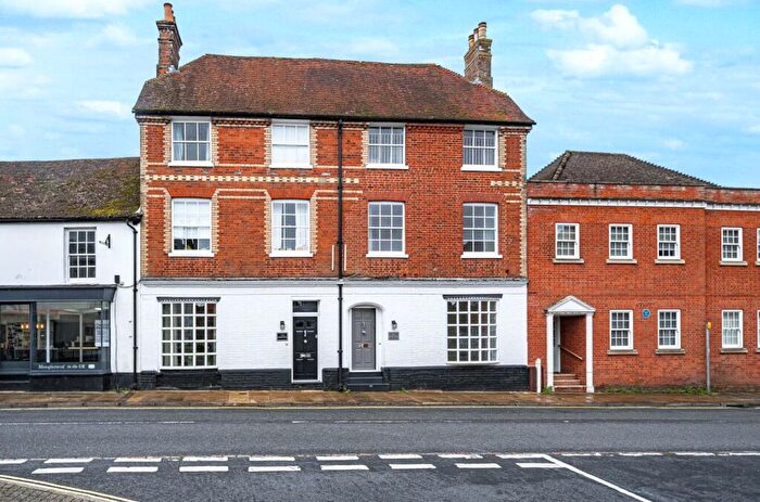 4 Bedroom Town House To Rent In High Street, Odiham, Hook, Hampshire, RG29
