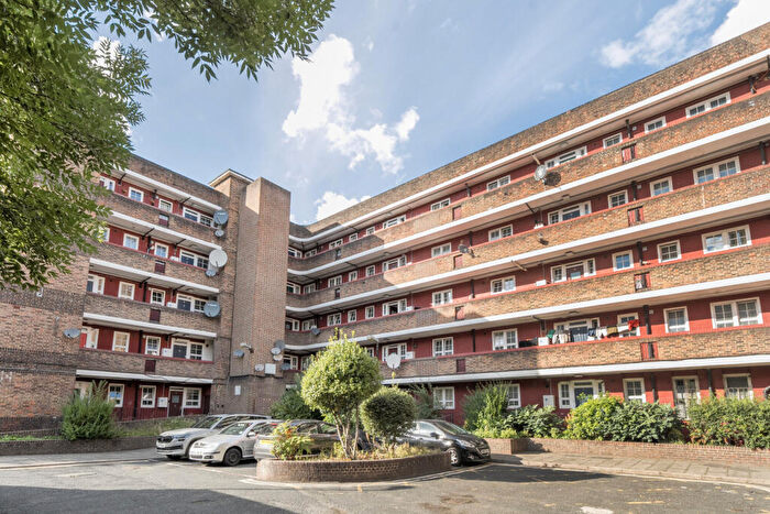 2 Bedroom Apartment For Sale In Vauxhall Street, London, SE11