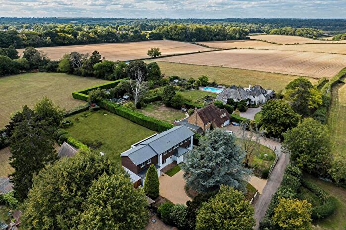 5 Bedroom Detached House For Sale In Lovelands Lane, Lower Kingswood, KT20
