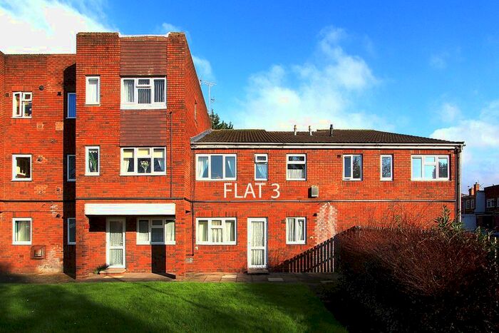 1 Bedroom Flat To Rent In Star Street, Bradmore, Wolverhampton, WV3