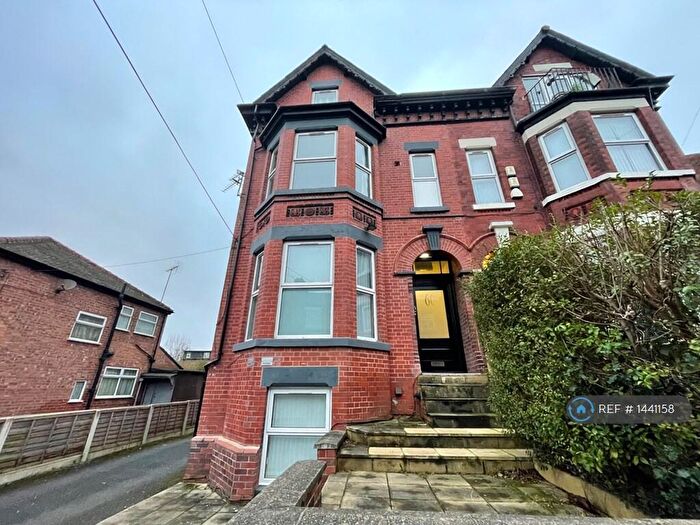 2 Bedroom Flat To Rent In Clarendon Road, Manchester, M16