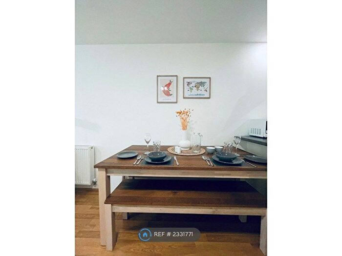 1 Bedroom Flat To Rent In Wager Street, London, E3