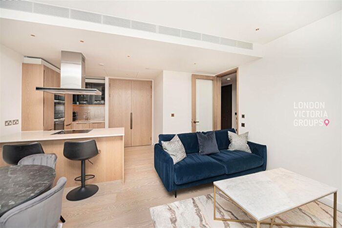 2 Bedroom Flat To Rent In River Park Tower, Nine Elms Lane, London, SW8