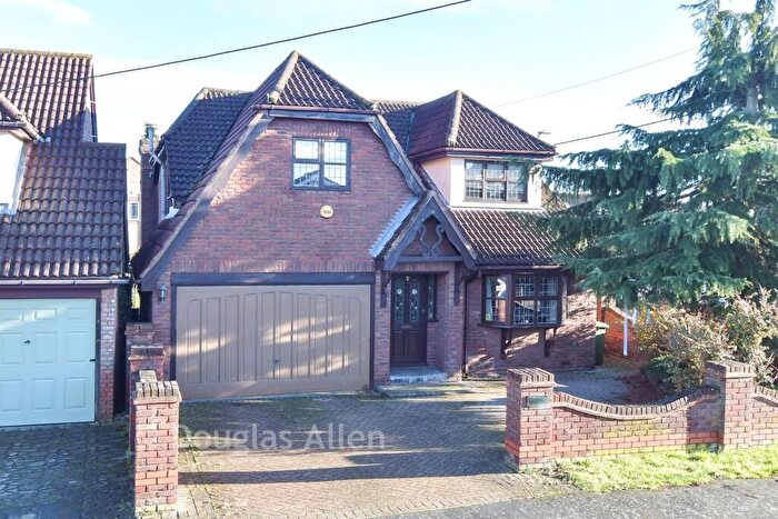 4 Bedroom Detached House For Sale In Westlake Avenue, Bowers Gifford, Basildon, Essex, SS13