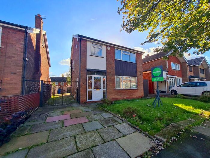 3 Bedroom Detached House To Rent In Sandown Road, Bury, BL9