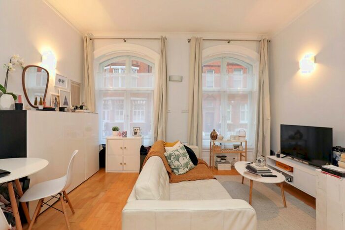 Studio To Rent In Draycott Place, London SW3