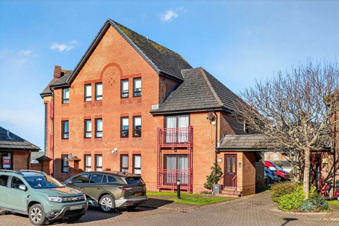 2 Bedroom Flat For Sale In Curlinghall, Largs, KA30