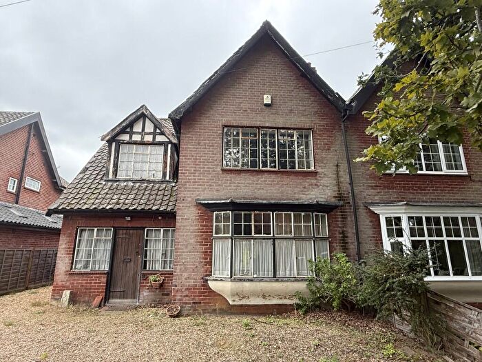 4 Bedroom Semi-Detached House For Sale In Mile End Road, Norwich, Norfolk, NR4