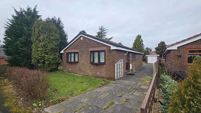 3 Bedroom Detached Bungalow For Sale In Falklend Close, Oldham, OL4