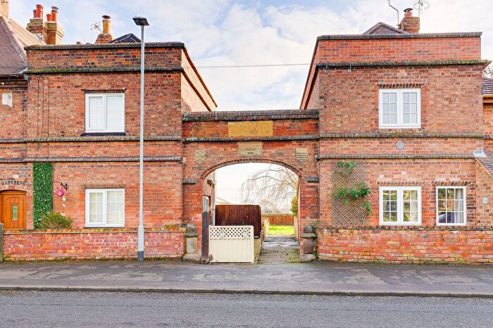 2 Bedroom Cottage For Sale In Tollerton Lane, Tollerton, NG12