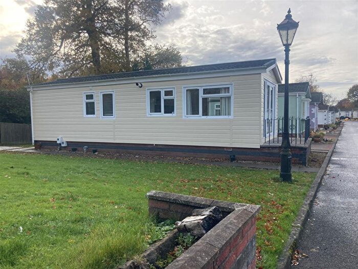 2 Bedroom Park Home For Sale In Woodlands Walk, Kirkcaldy, KY1