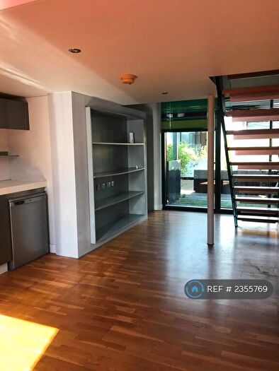 2 Bedroom Terraced House To Rent In Ash Street, Salford, M6