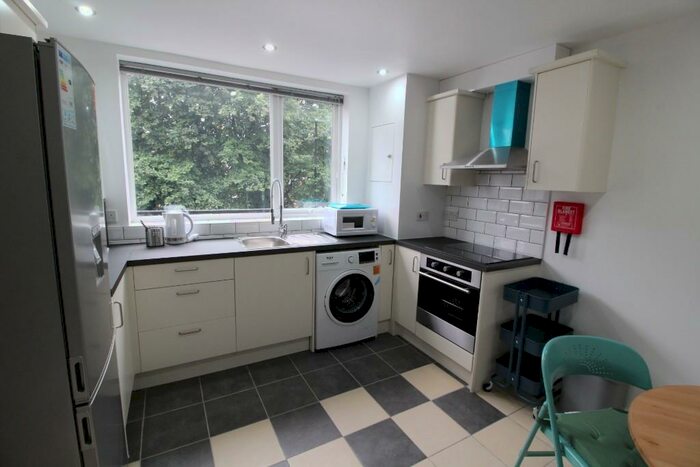 3 Bedroom Apartment To Rent In St. Philips Road, Sheffield, S3