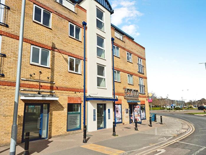 2 Bedroom Flat To Rent In New Street, CM1