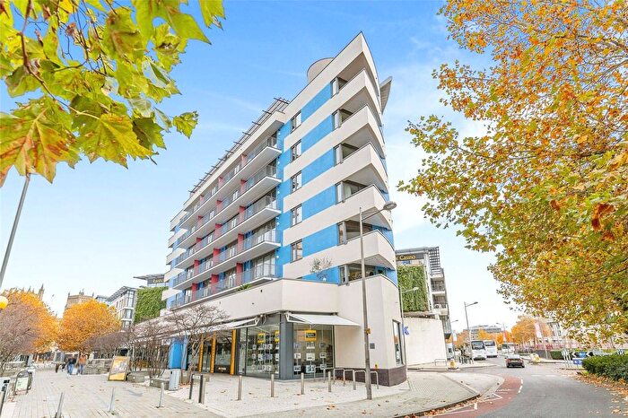 2 Bedroom Flat To Rent In Waverley House, Bristol, BS1