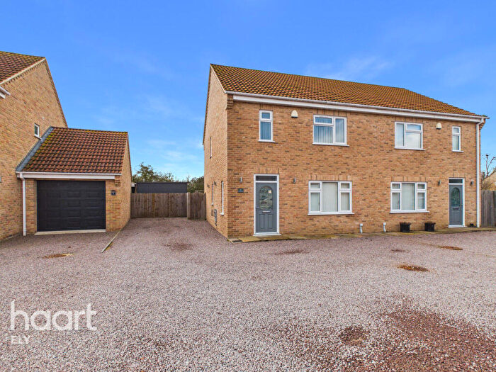 3 Bedroom Detached House For Sale In Kirton Close, Manea, PE15