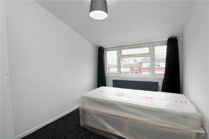 Property To Rent In Hermes Walk, Northolt, UB5