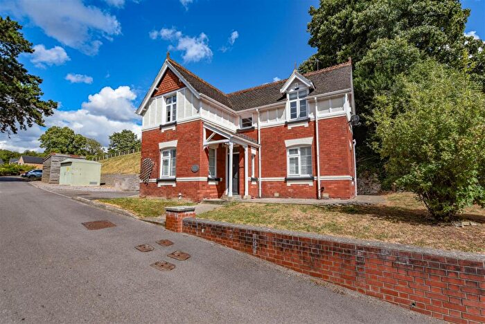 2 Bedroom Cottage For Sale In Drake Lane, Dursley, GL11