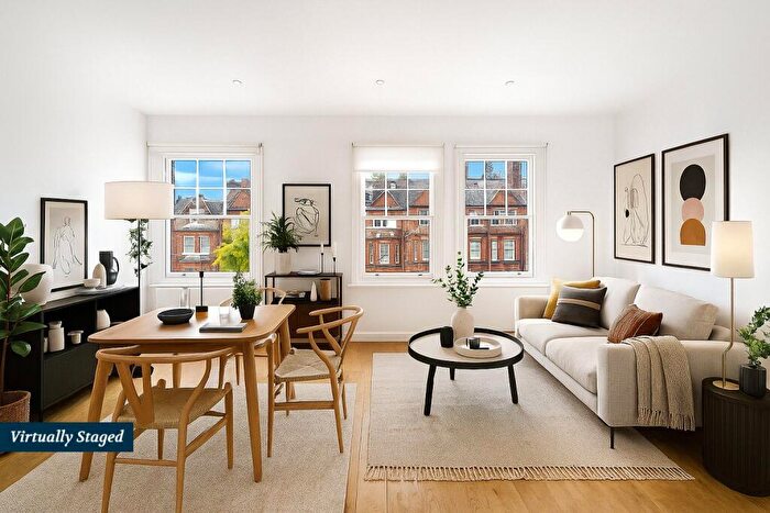 2 Bedroom Flat For Sale In Goldhurst Terrace, South Hampstead, NW6