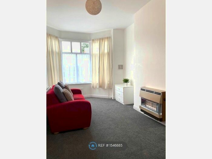 1 Bedroom Flat To Rent In Egerton Road, Manchester, M14