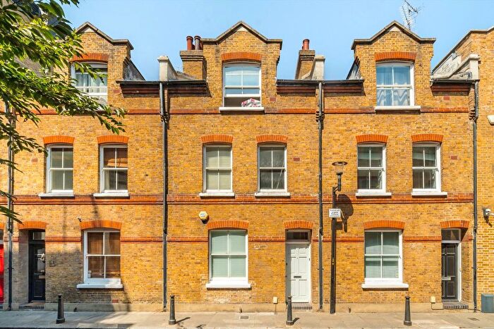 3 Bedroom Property To Rent In Curlew Street, Shad Thames, SE1