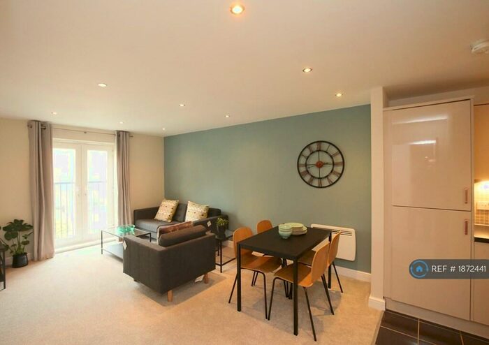 2 Bedroom Flat To Rent In Far Headingley, Leeds, LS16